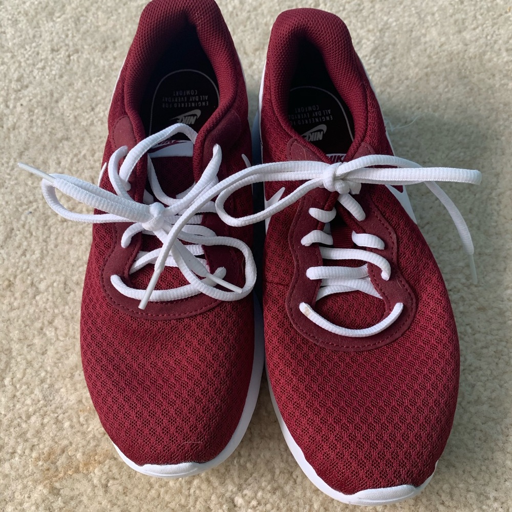 NIKE shoes
